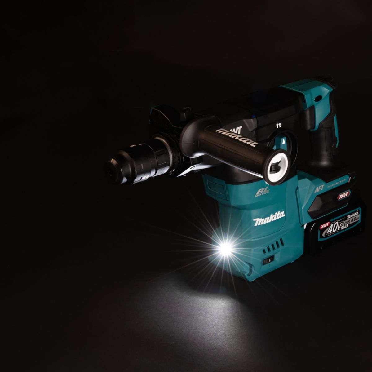 Makita Akku-Kombihammer 40V max. + Schnellwechselfutter / 4,0 Ah, 2 Akkus+Ladegerät+Transportkoffer