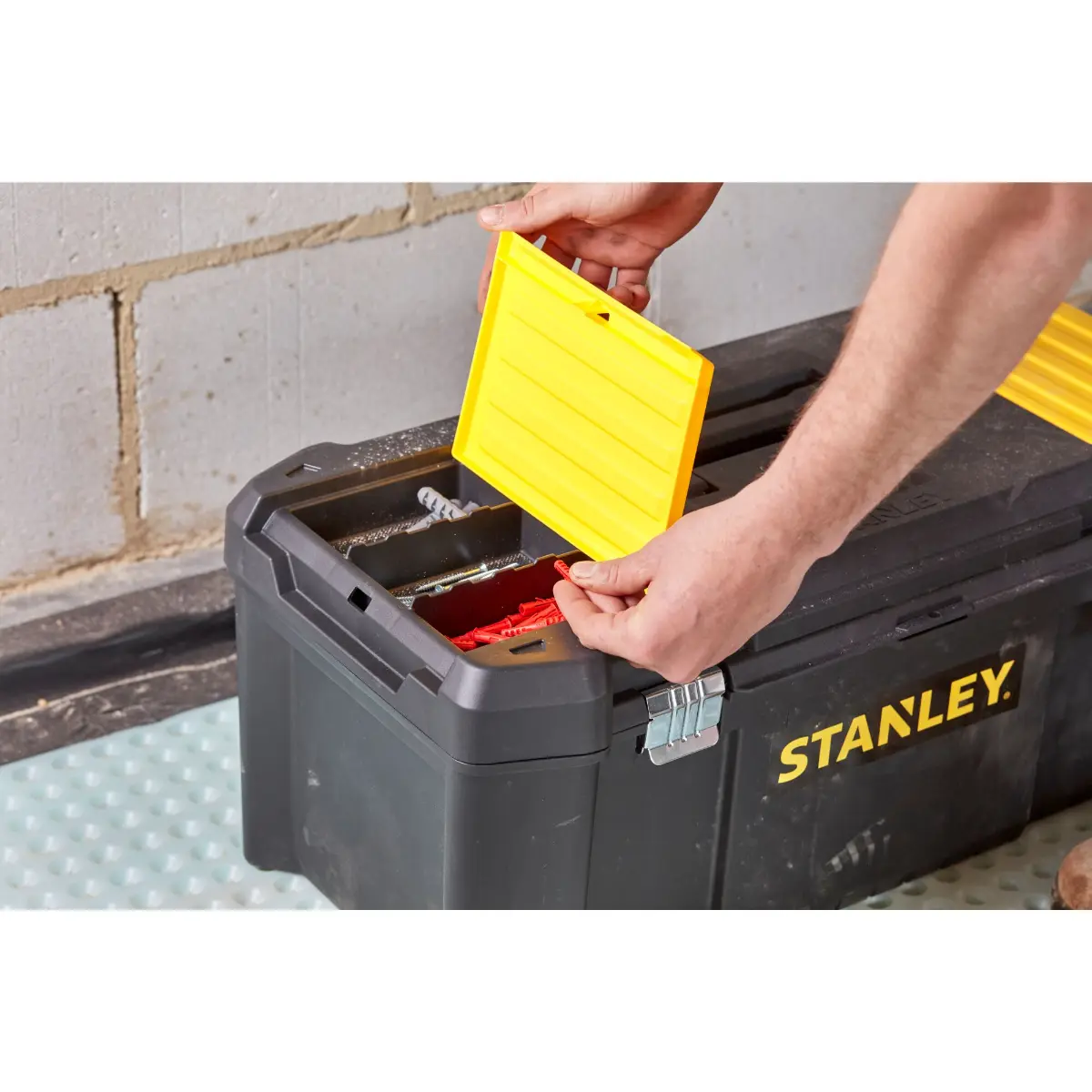 STANLEY Kunststoffbox Essential 26 Zoll