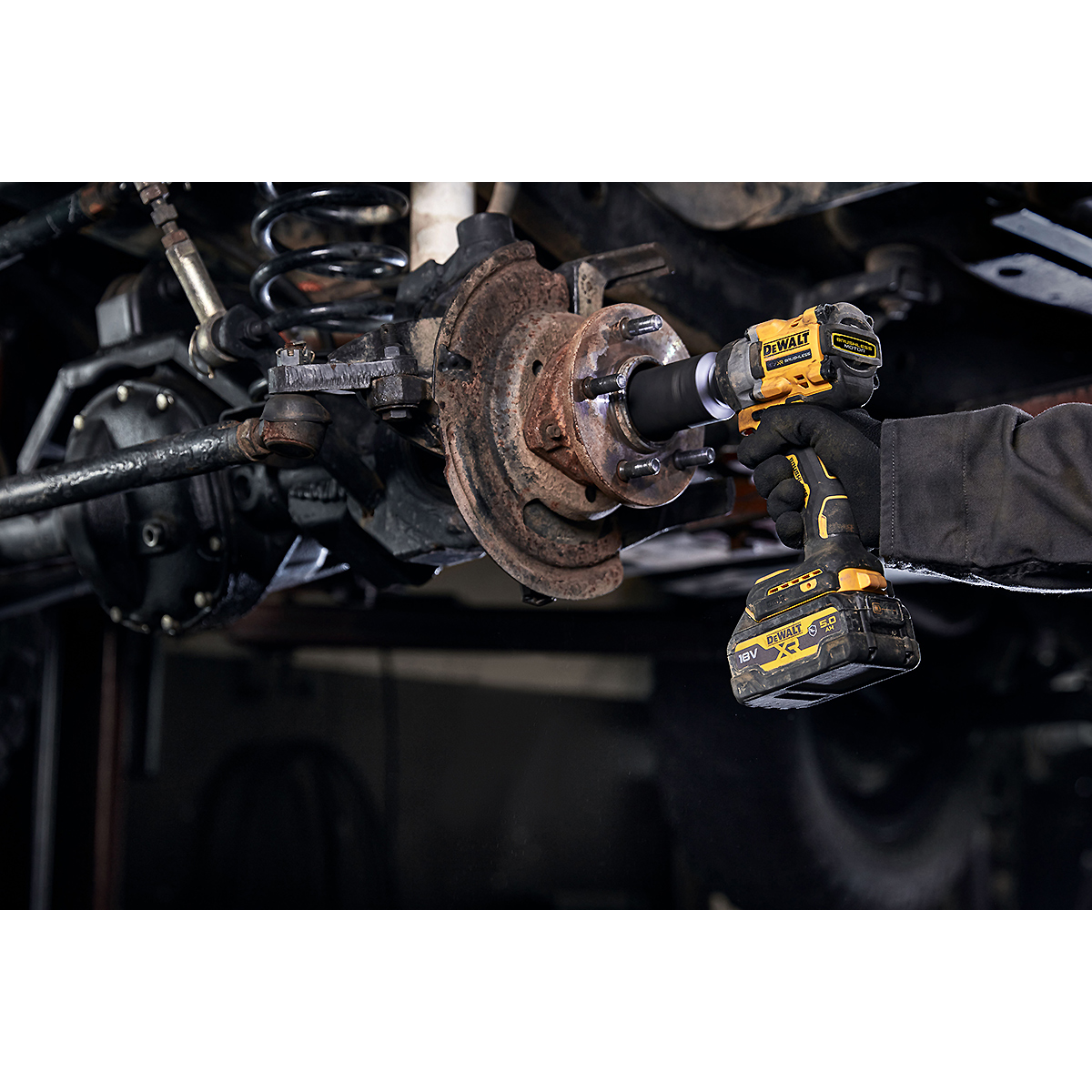 DEWALT Akku-Schlagschrauber 3/8 Zoll XR 18V 406Nm Spezialausführung + 2 Akku + Schnellladegerät